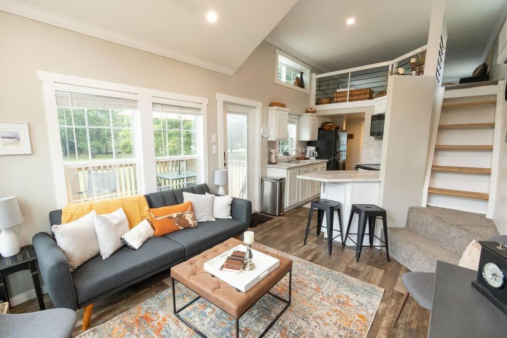 Pet Friendly Tiny House Rental With New Access To Guadalupe River Nbtx New Braunfels Exteriör bild