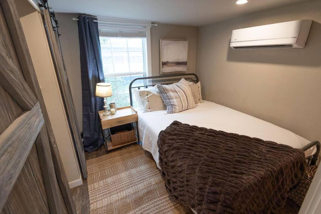 Pet Friendly Tiny House Rental With New Access To Guadalupe River Nbtx New Braunfels Exteriör bild