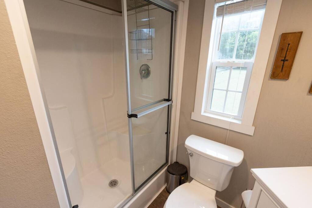 Pet Friendly Tiny House Rental With New Access To Guadalupe River Nbtx New Braunfels Exteriör bild