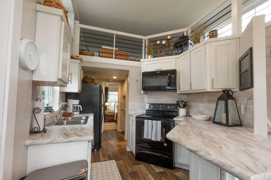 Pet Friendly Tiny House Rental With New Access To Guadalupe River Nbtx New Braunfels Exteriör bild