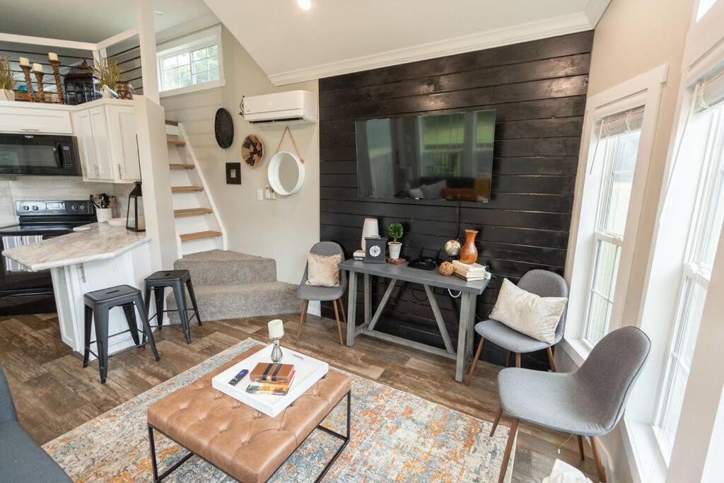 Pet Friendly Tiny House Rental With New Access To Guadalupe River Nbtx New Braunfels Exteriör bild