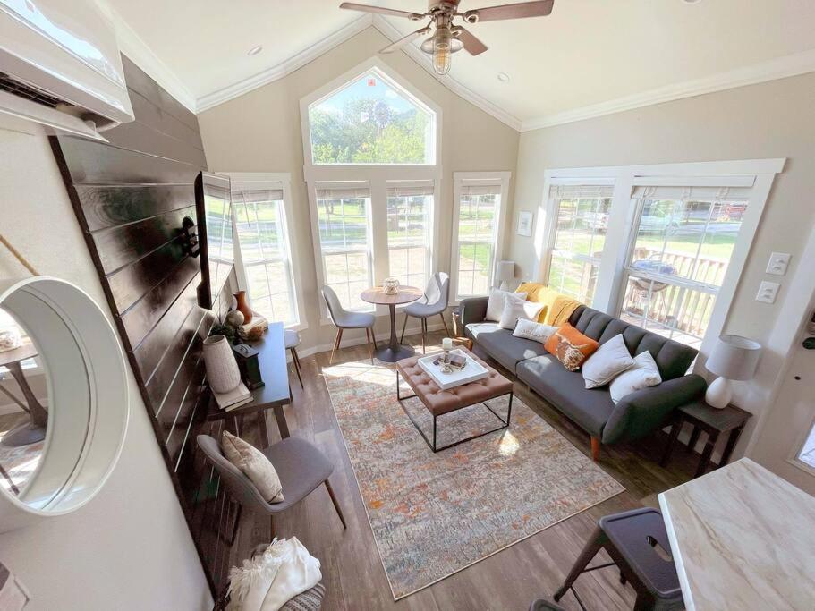 Pet Friendly Tiny House Rental With New Access To Guadalupe River Nbtx New Braunfels Exteriör bild