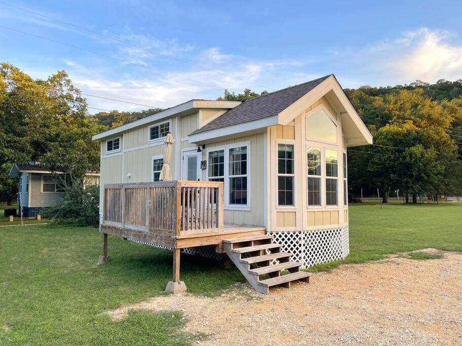 Pet Friendly Tiny House Rental With New Access To Guadalupe River Nbtx New Braunfels Exteriör bild