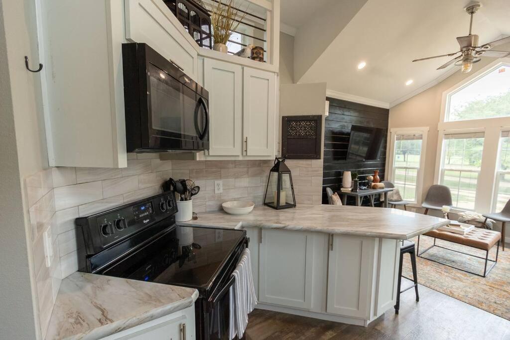 Pet Friendly Tiny House Rental With New Access To Guadalupe River Nbtx New Braunfels Exteriör bild