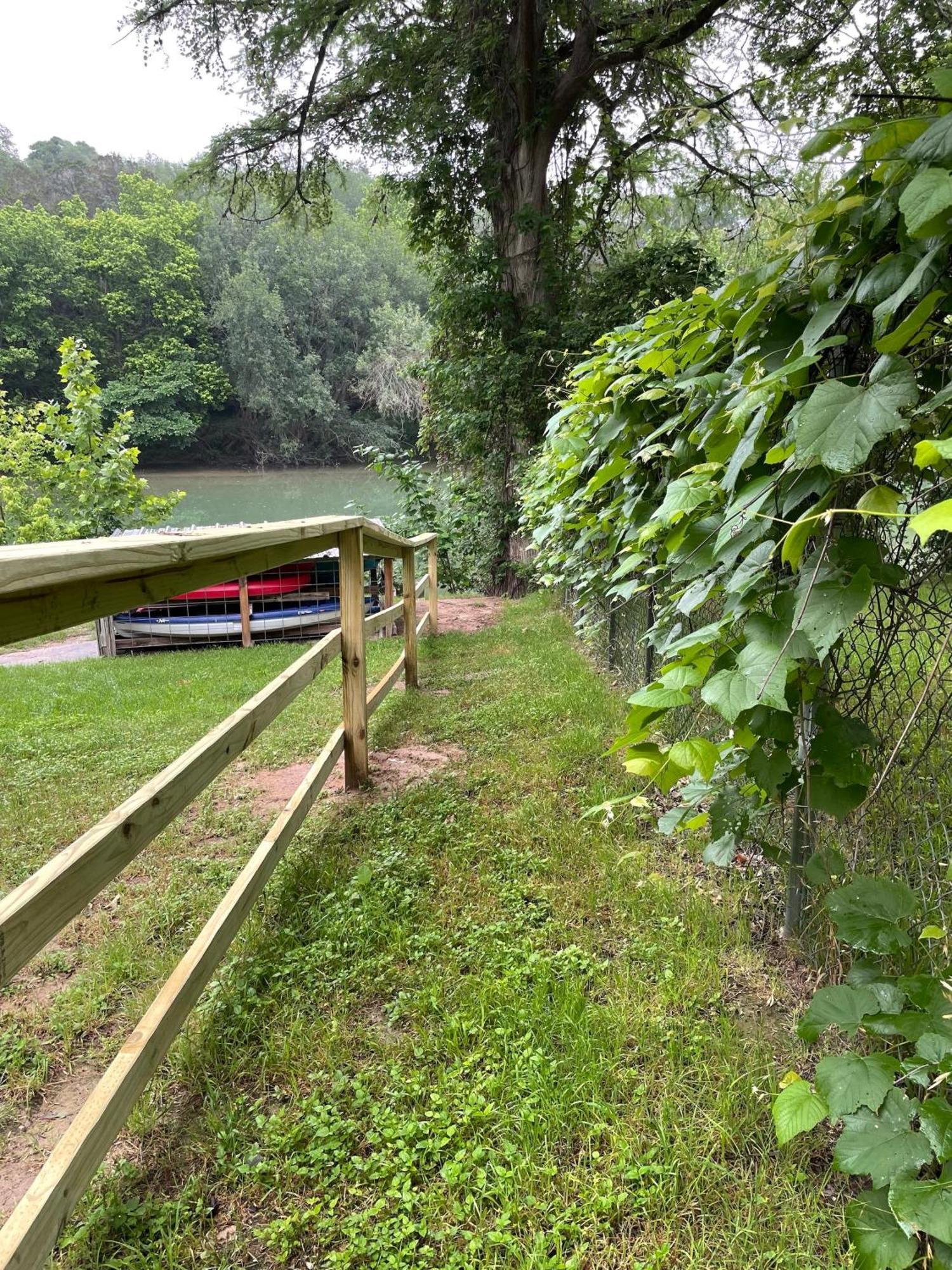 Pet Friendly Tiny House Rental With New Access To Guadalupe River Nbtx New Braunfels Exteriör bild